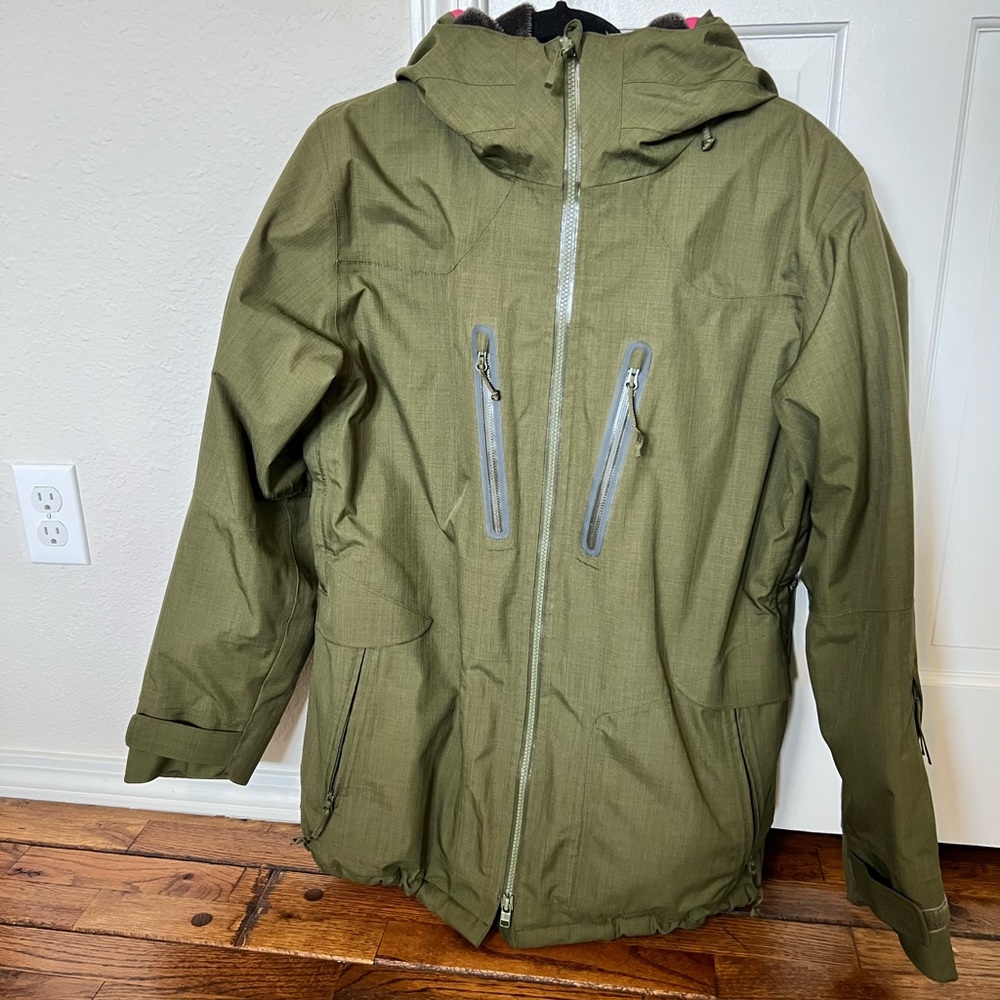 Under Armour Storm Women’s Insulated Parka Ski Jacket- Size large